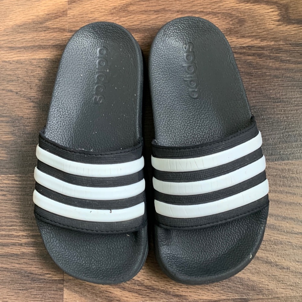 kids size 12 adidas slides sandals